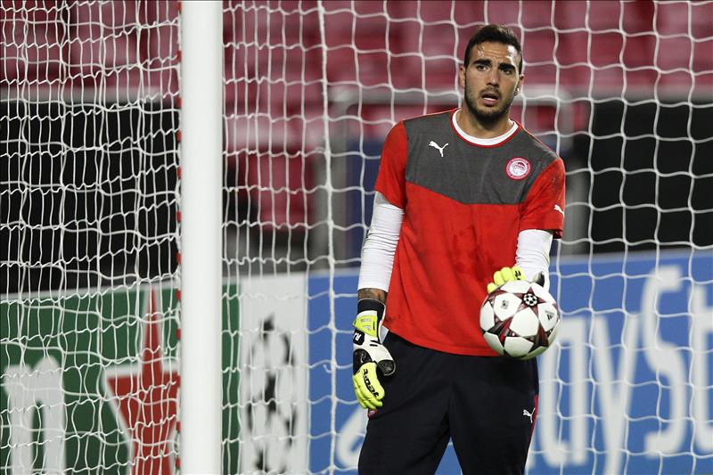El Atlético traspasa al portero Roberto Jiménez al Olympiacos