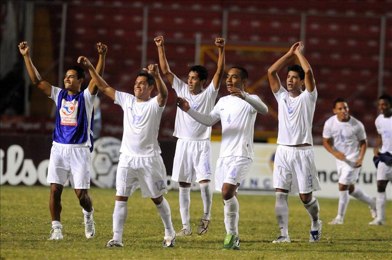 La selección de fútbol de Nicaragua viaja a EE.UU. en busca de una sorpresa