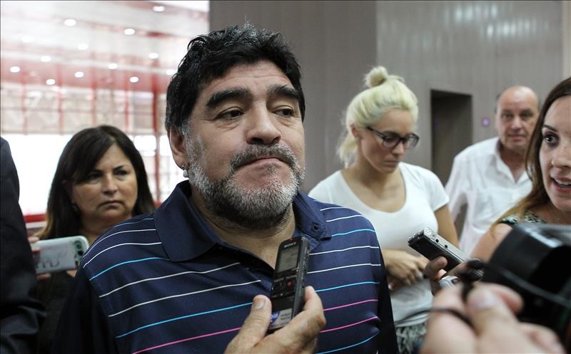Maradona afirma que "la FIFA odia al fútbol y la transparencia"