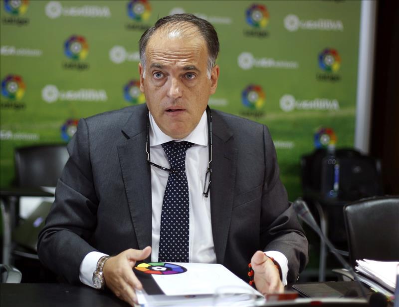 España ofrece ayuda a Bolivia para superar los problemas financieros de los clubes