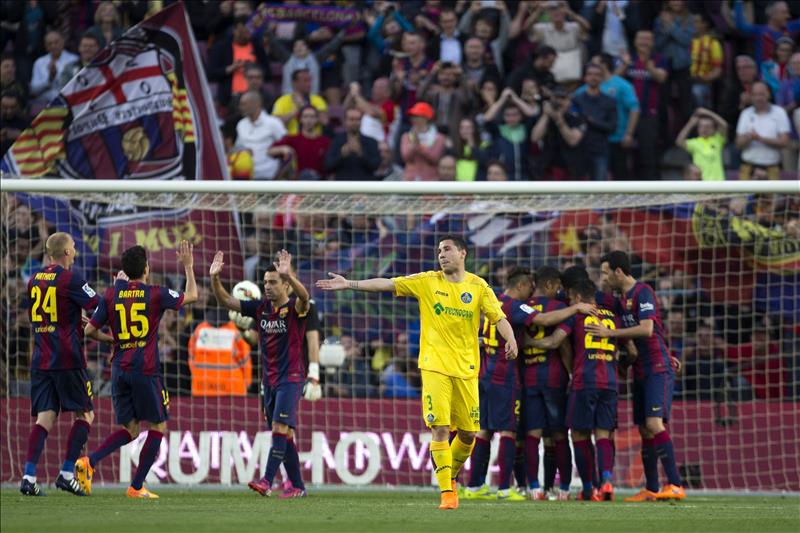 Madrid y Barça confían en mantener el pulso ante Las Palmas y Getafe