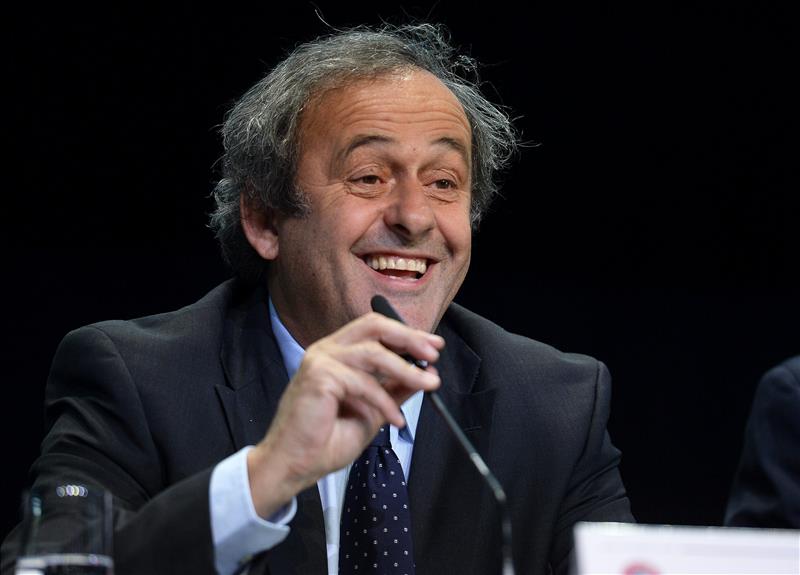 Platini considera que es «la persona más capacitada» para dirigir la FIFA
