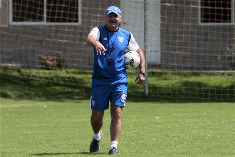 Dimite el entrenador de la selección de Guatemala por el escándalo "FIFA-Gate"