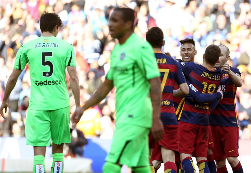 La Liga sigue igual: el Barça arrasa y Saúl dirige la victoria del Atlético