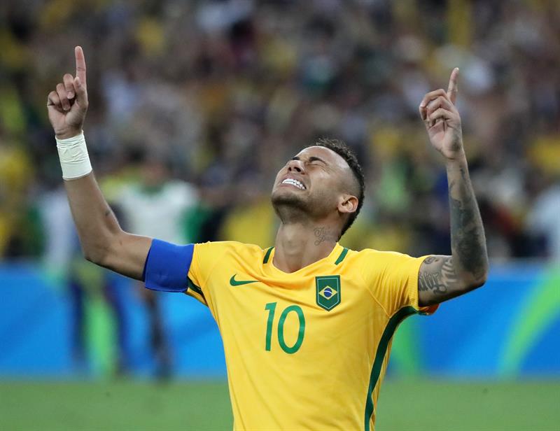 Luis Enrique da permiso a Neymar para que se quede 17 días más en Brasil