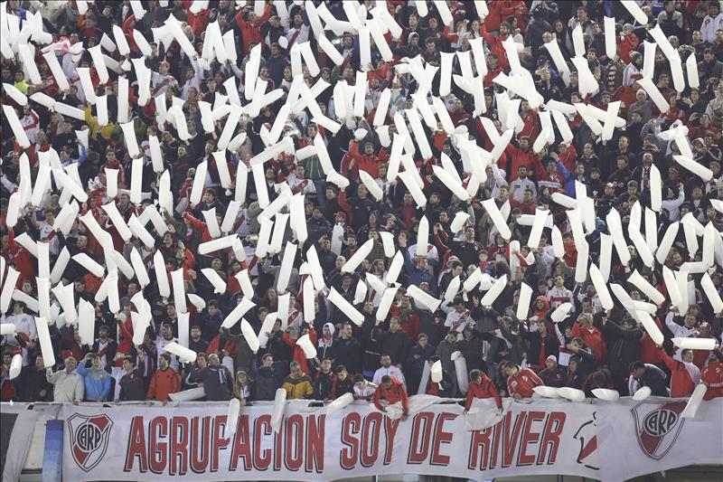 wp image 287578 - Miles de simpatizantes de River Plate despiden a la plantilla