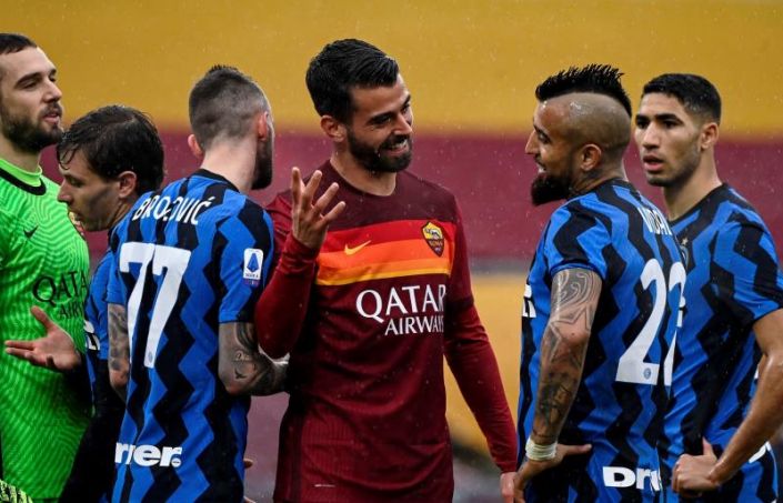 Roma Inter - Roma e Inter igualan 2-2, con ello Milán se consolida en la cima de la Serie A