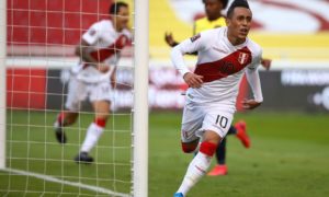 Ecuador Peru 300x180 - CONMEBOL: Perú a repechaje, Colombia y Chile adiós