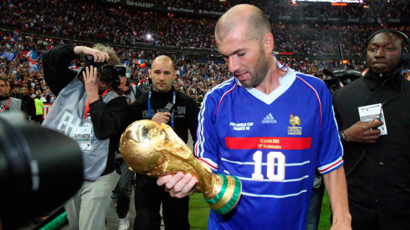 Campeon 1 800x450 - Zidane, cinco momentos en Mundiales 