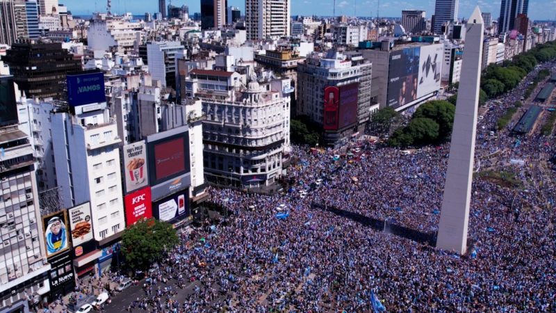 5fb3264a 2a59 4189 9038 c19fdda8a2c7 2 800x450 - Celebración de Argentina se convierte en un quilombo