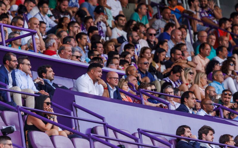 Ronaldo Nazario Real Valladolid 2 e6f5bbee20 800x499 - Ronaldo regresa al Bernabeu, como presidente...del rival