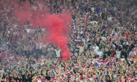 Fans Croatia 450x270 - Croacia multada por mal comportamiento de sus fanáticos