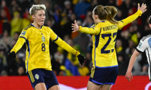 Suecia 3 300x180 - Suecia permanece en primer lugar femenino