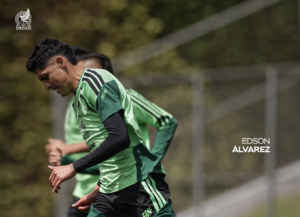 ¡Llegó la hora del ‘Machín’! Álvarez comandará la zaga ante Corea