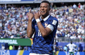 ¡El Rey de Francia! Mbappé supera a Messi y Pelé