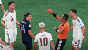Cuando Uruguay perdió la cabeza, comenzaron las tarjetas