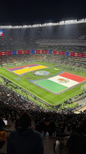 Mexico atropella a Ecuador y lo gana 2-0 al medio tiempo