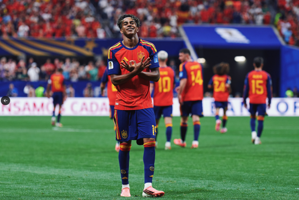 Spain bounce back with dominant 4-0 win vs. Saudi Arabia