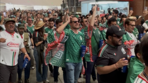 Ecuatorianos reclaman a México por el poco boletaje