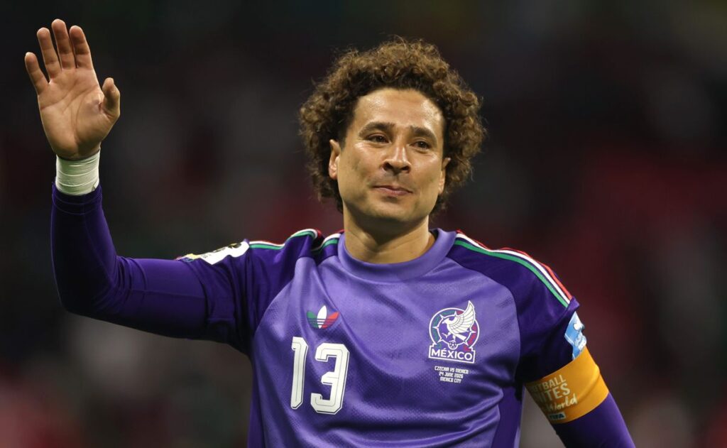 Memo Ochoa hace historia en el Mundial 2026 y recibe el exclusivo parche Legacy de la FIFA