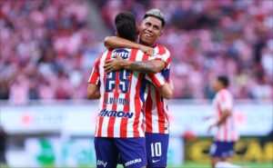¡Locura al 96′! ‘Piojo’ Alvarado salva a Chivas ante Bravos
