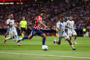 Atletico de Madrid da su primer golpe con ausencias