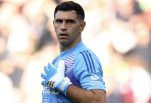 Dibu Martínez aparece en el radar del Chelsea