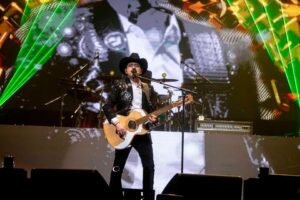 «La Chona» de los Tucanes sera el himno de los estadios en Mexico!