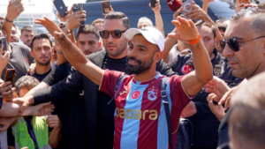 Mohamed Salah moves to Turkey to sign with Trabzonspor