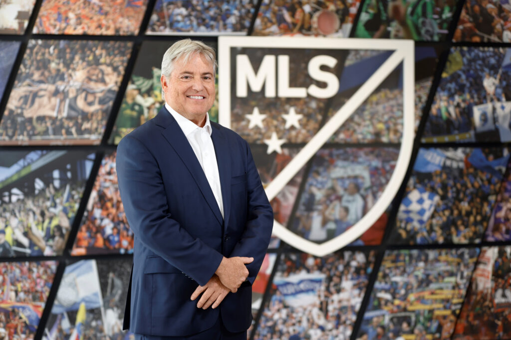 El negocio al poder: La MLS entrega la liga a Larry Berg, dueño del LAFC