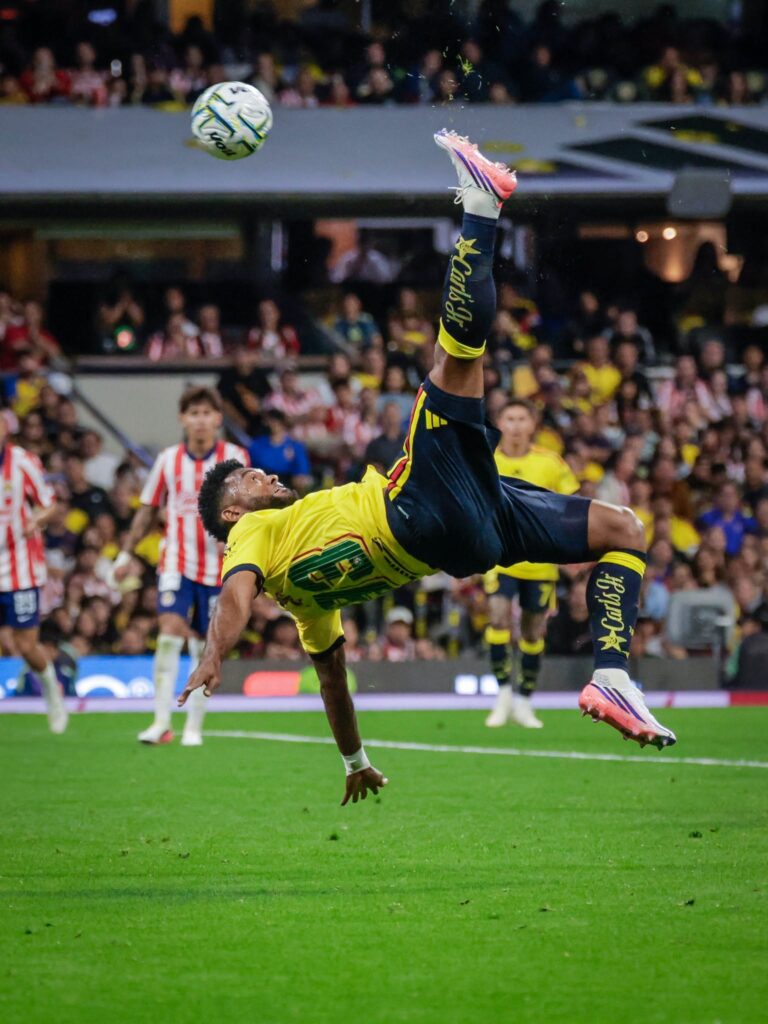 America le arranca el empate a Chivas que no concreta