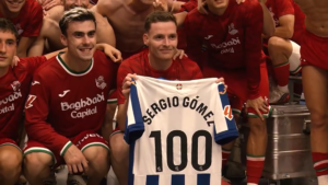 De la gloria en la Copa a dueño de la banda: Sergio Gómez celebra 100 partidos con la Real Sociedad