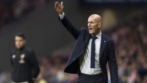 Bienvenue, monsieur: Cinco años despues, Zinedine Zidane esta de vuelta
