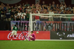 Young Guns! Hall y Sullivan hunden a Mexico, Estados Unidos los somete 3-0