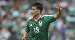 Liverpool va con todo por Gilberto Mora