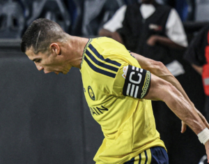 Cristiano Ronaldo firma el gol 981 y Al Nassr gana