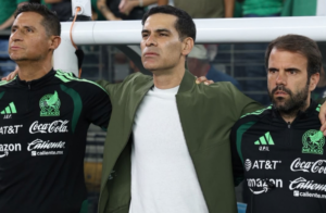 ‘Fueron regalos, no aciertos’: Rafa Márquez da la cara tras los graves errores de México ante EEUU