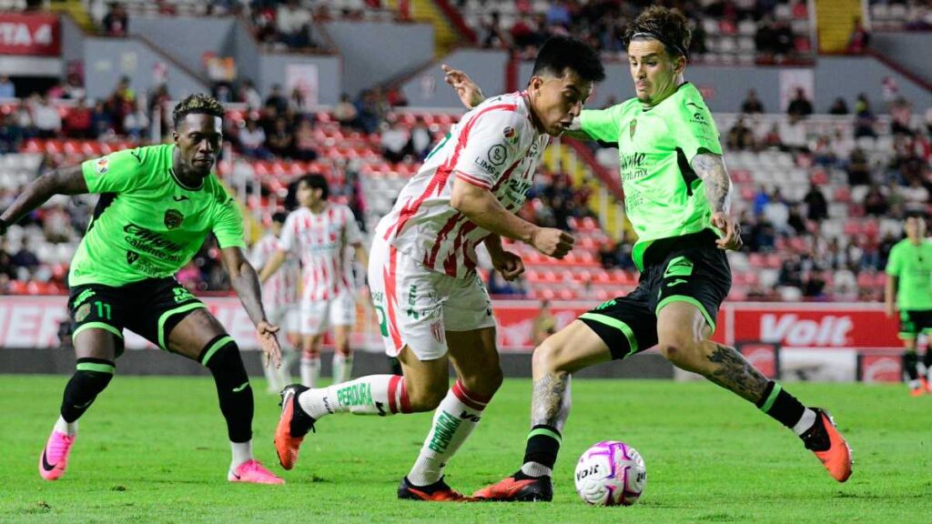 Necaxa perdona y Juárez rescata un empate agónico en la Jornada 14